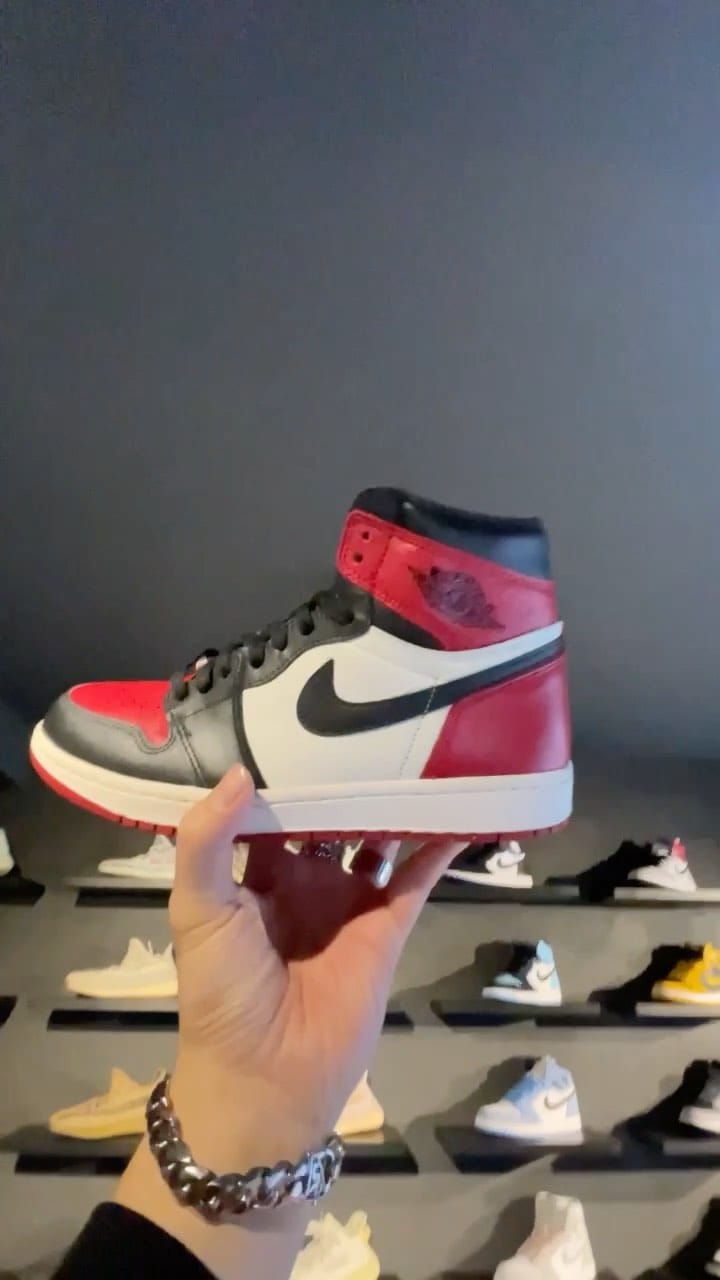 Post 10 by Boutique Baller on Instagram (video)