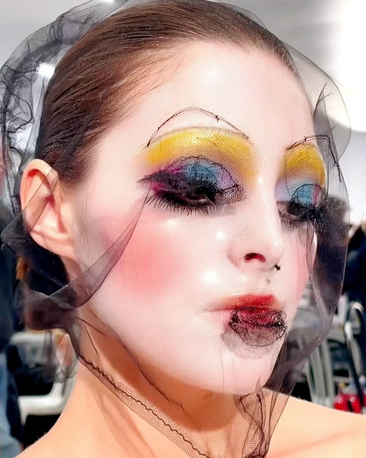 Post 8 by 𝖕𝖆𝖚𝖑𝖎𝖓𝖊 on Instagram (carousel)