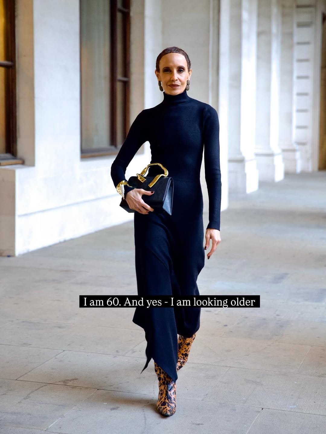 Post 7 by The Elegant Stylist / 40+ Style on Instagram (carousel)