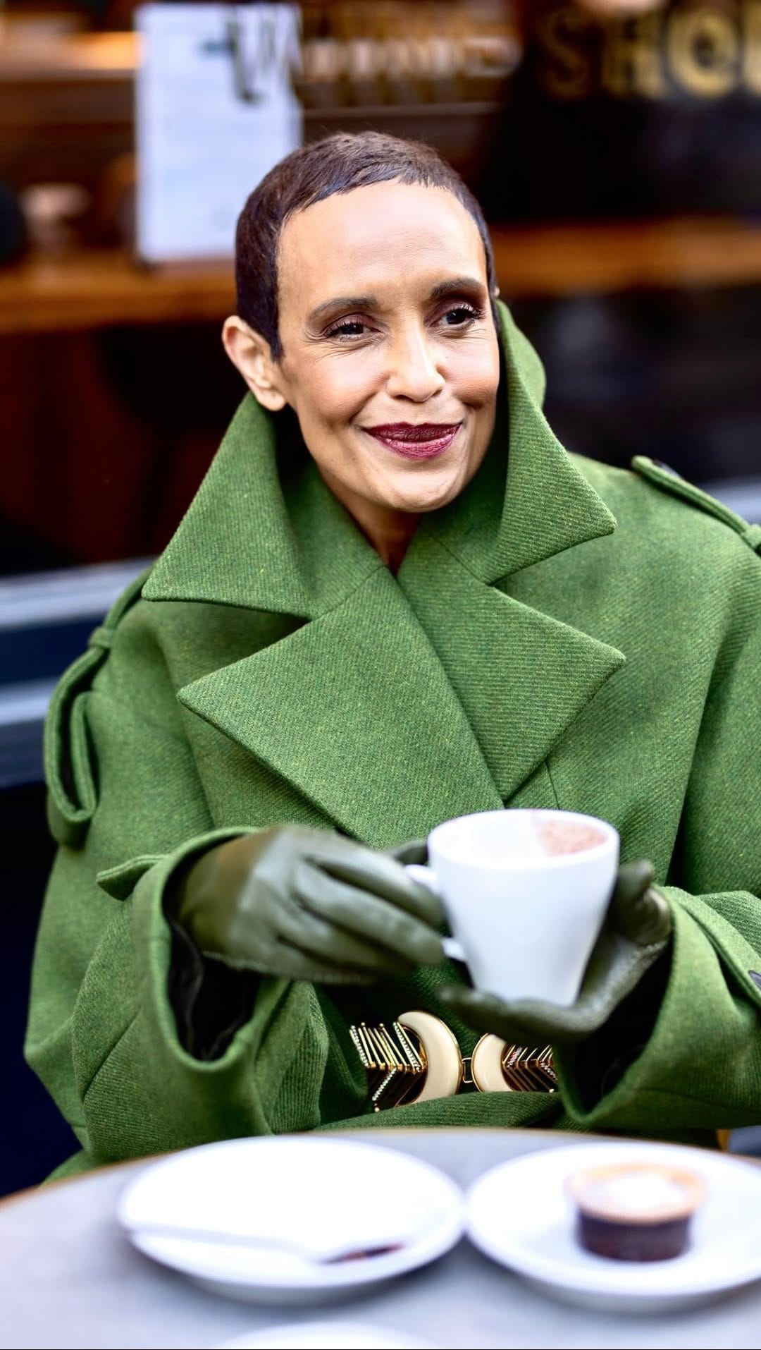Post 9 by The Elegant Stylist / 40+ Style on Instagram (video)
