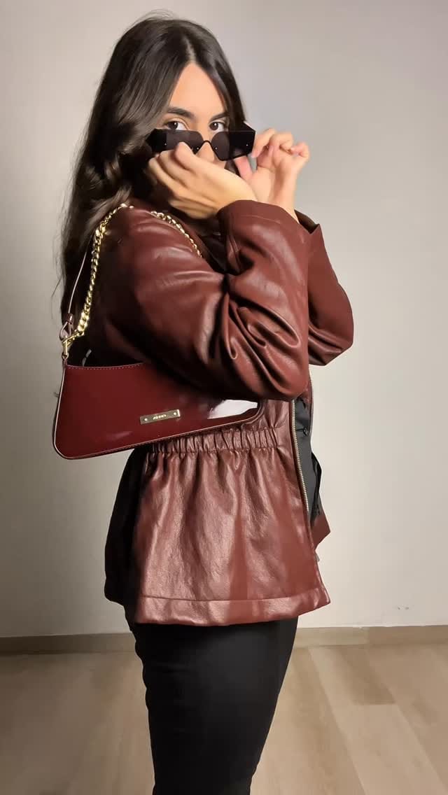 Post 8 by Beatriz 🤍✨ on Instagram (video)