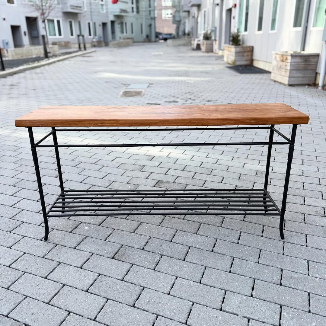 Post 2 by The Modern Republic on Instagram (carousel)