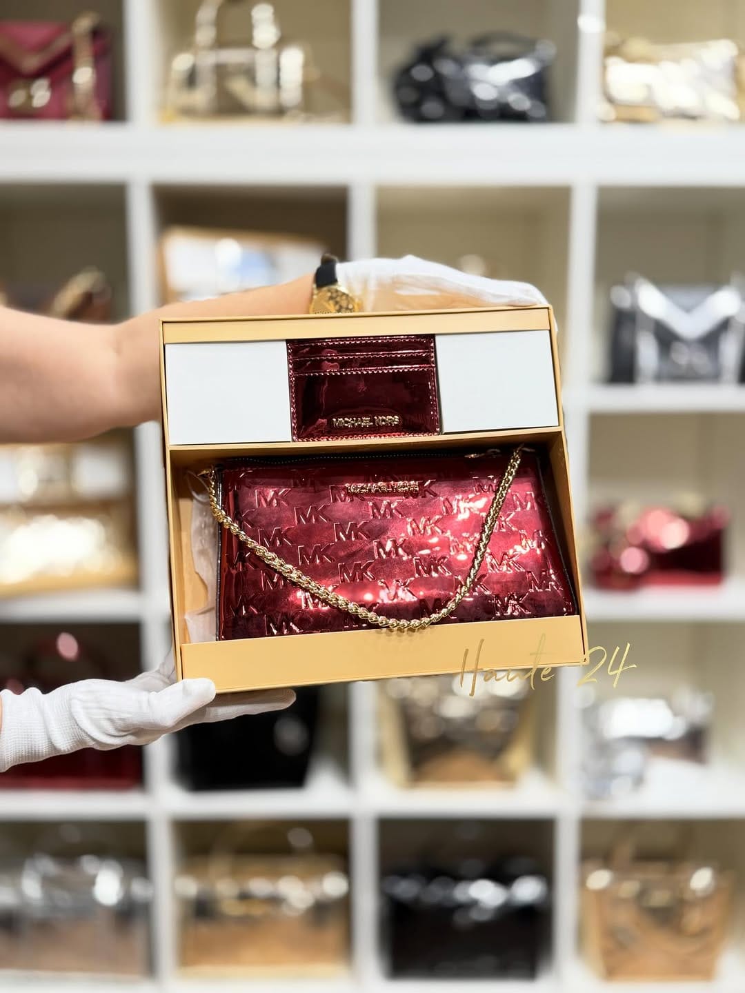 Post 3 by LUXURY CLOSETS & EXPOS on Instagram (carousel)