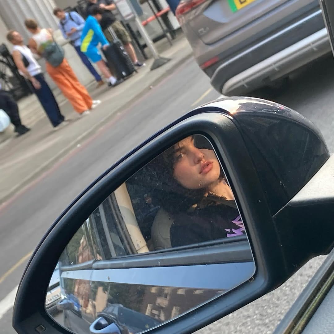 Post 3 by 𝕄𝕚𝕤𝕙𝕒 ℍ𝕒𝕣𝕥 on Instagram (carousel)