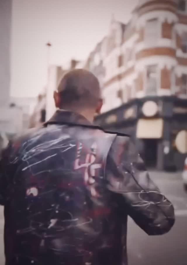 Post 4 by VEDAYNCLOTHING on Instagram (video)
