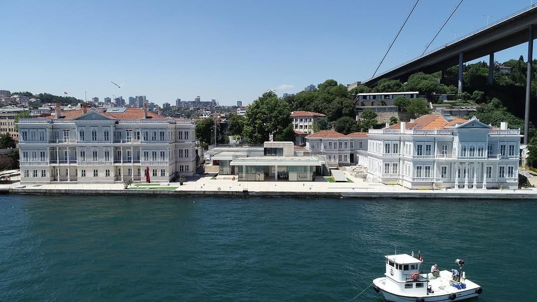 Post 4 by Erol Sevimlisoy on Instagram (image)