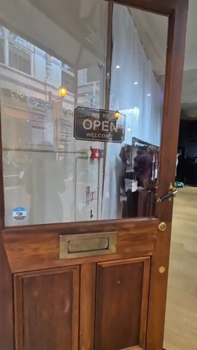 Post 6 by JC London on Instagram (video)