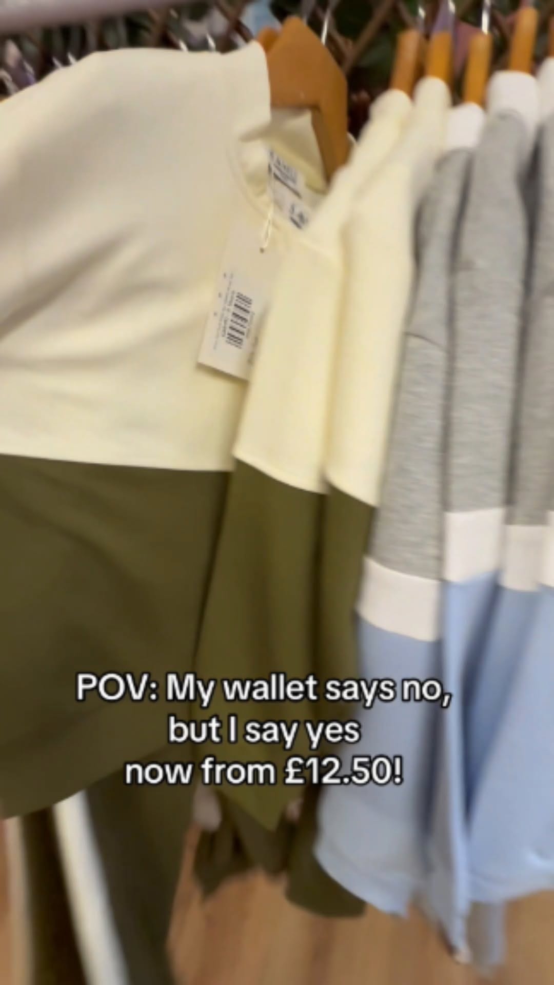 Post 6 by Dolly Daydreams on Instagram (video)