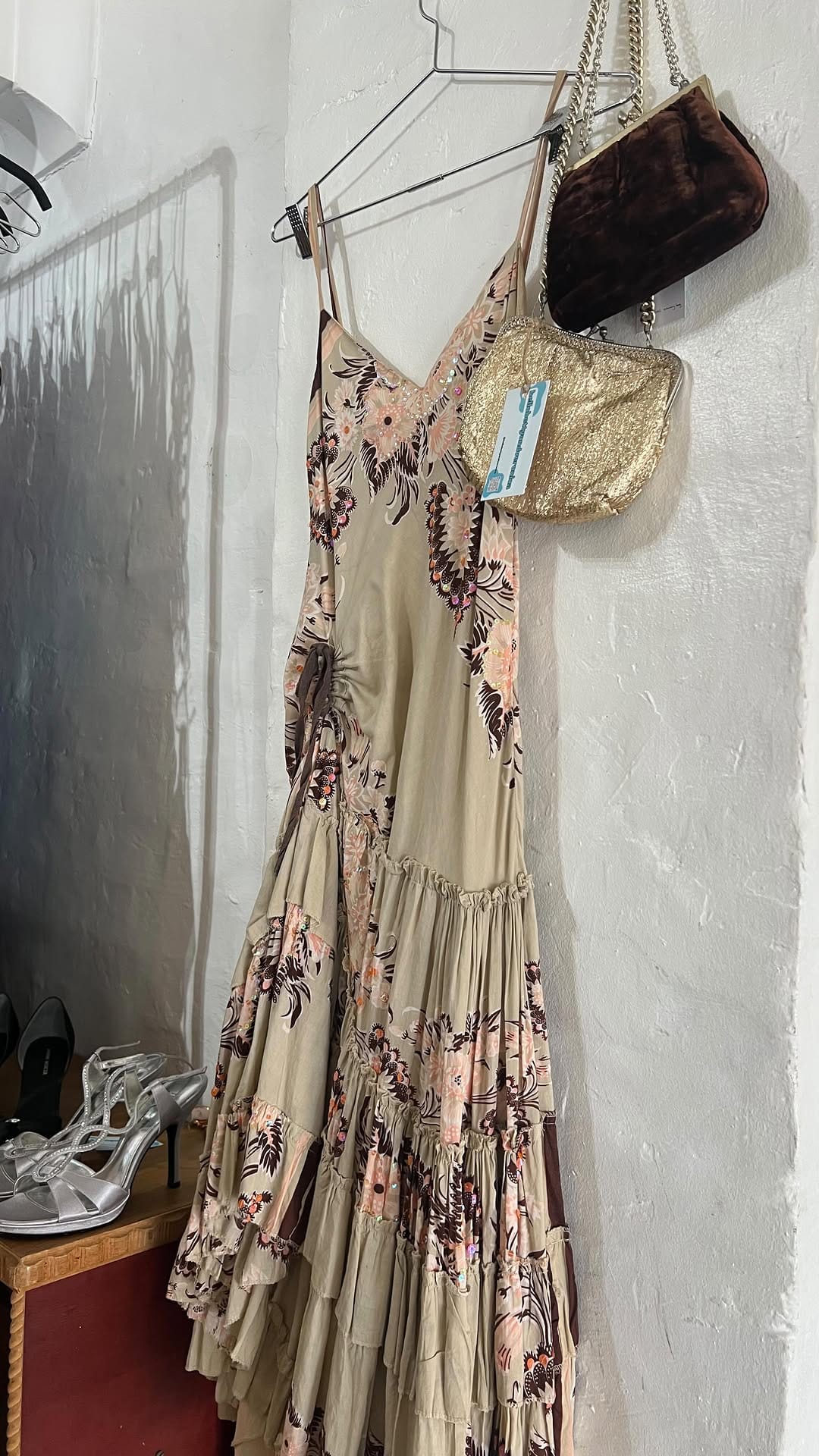 Post 3 by Newcastle preloved & vintage BUY | SELL | EXCHANGE on Instagram (video)