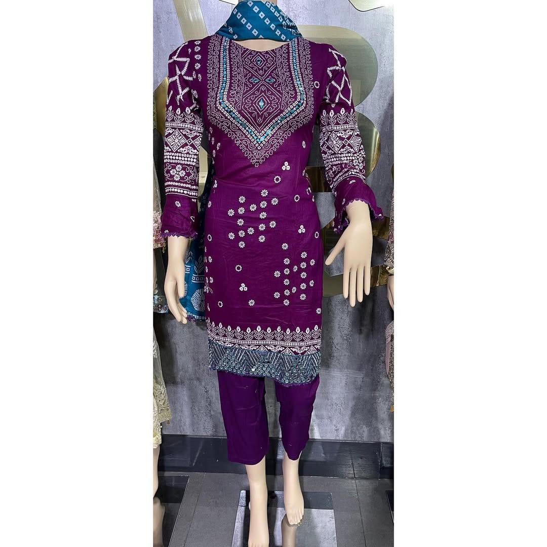 Post 1 by Sarrinah Fashions on Instagram (carousel)
