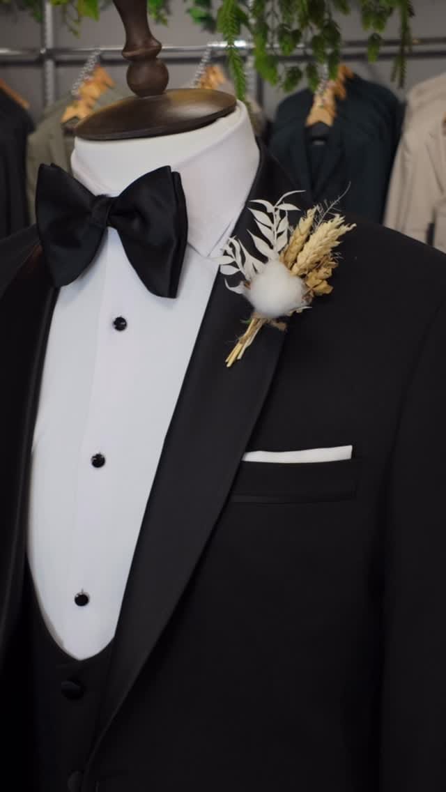 Post 7 by GROOM on Instagram (video)