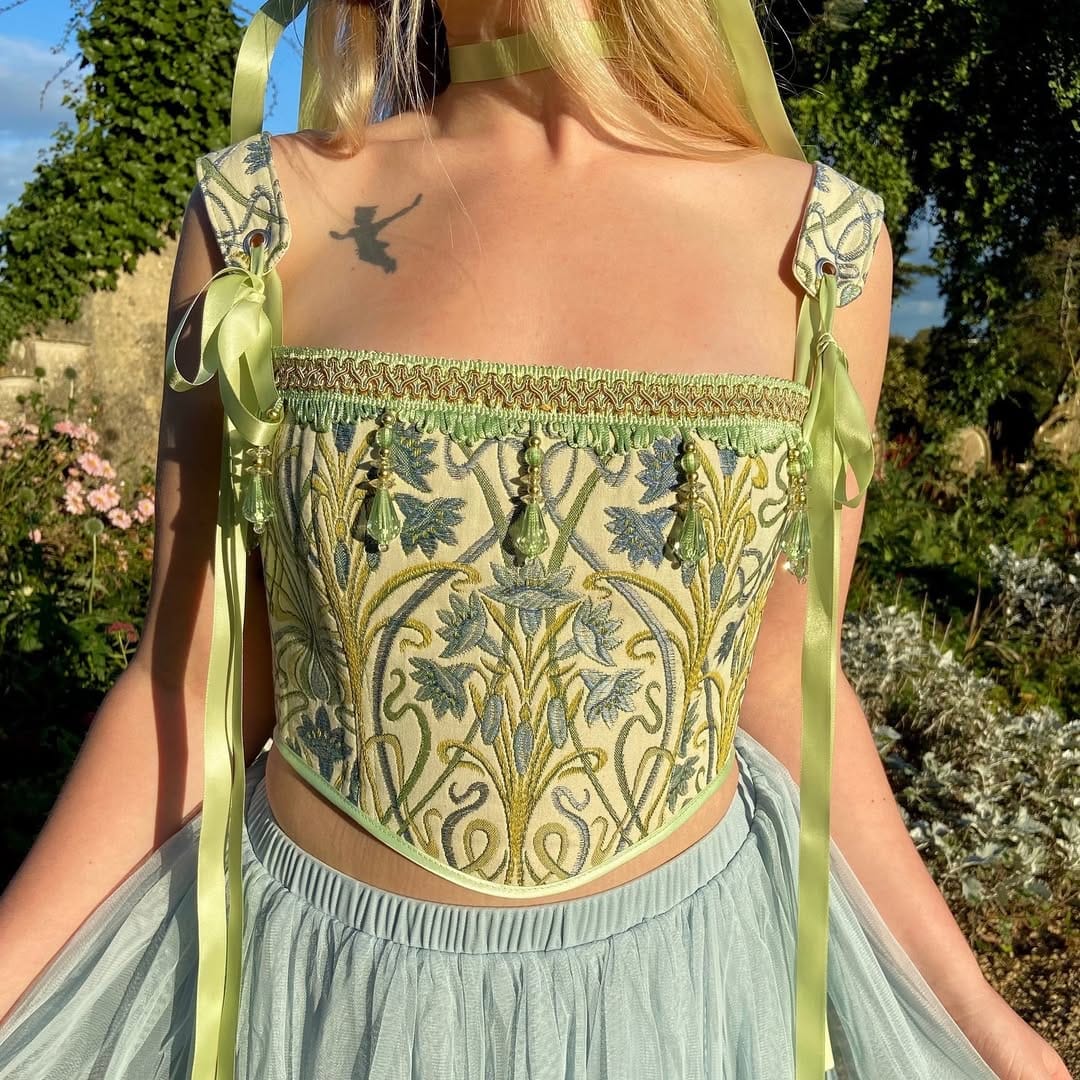 Post 3 by 🧚‍♂️ Emma 🧚‍♂️ on Instagram (carousel)