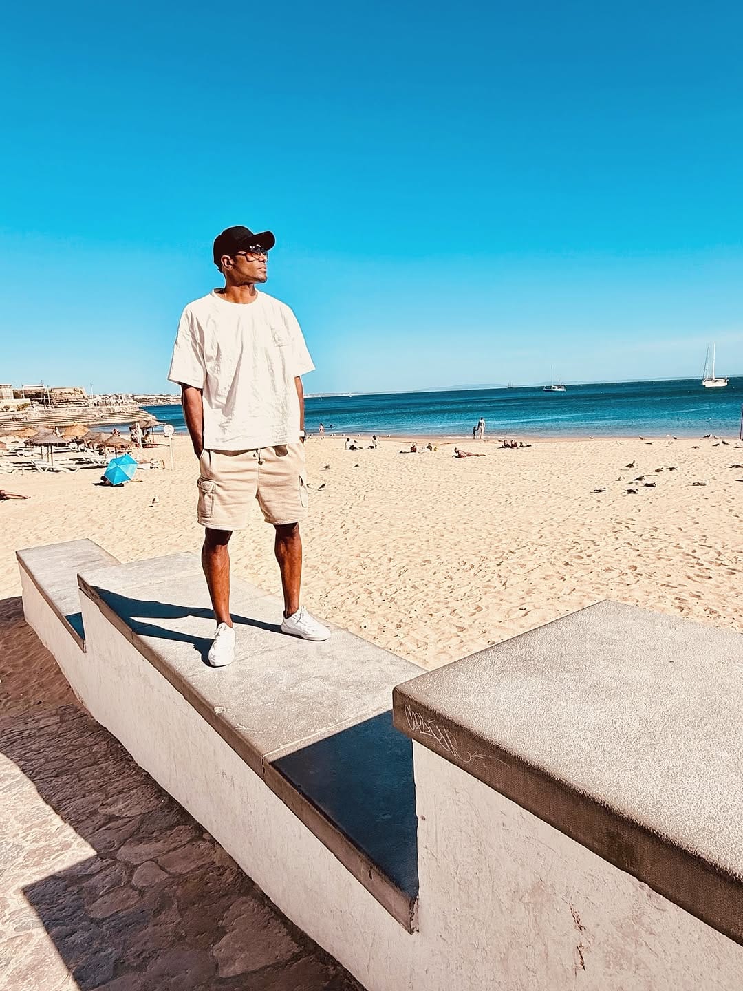 Post 6 by Francois Angoston on Instagram (image)