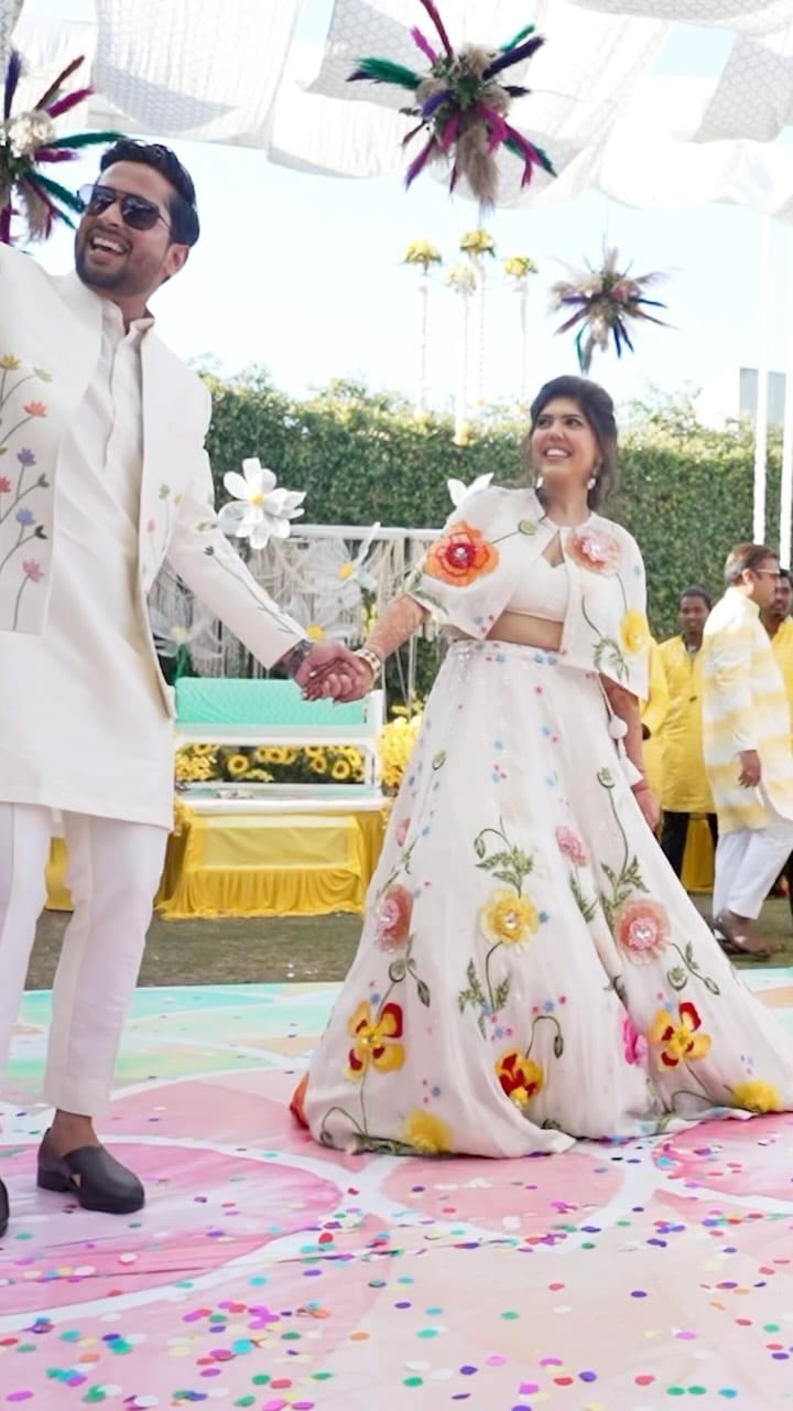 Post 9 by Yamini Mehra Khatwani -Fashion & Personal Stylist on Instagram (video)
