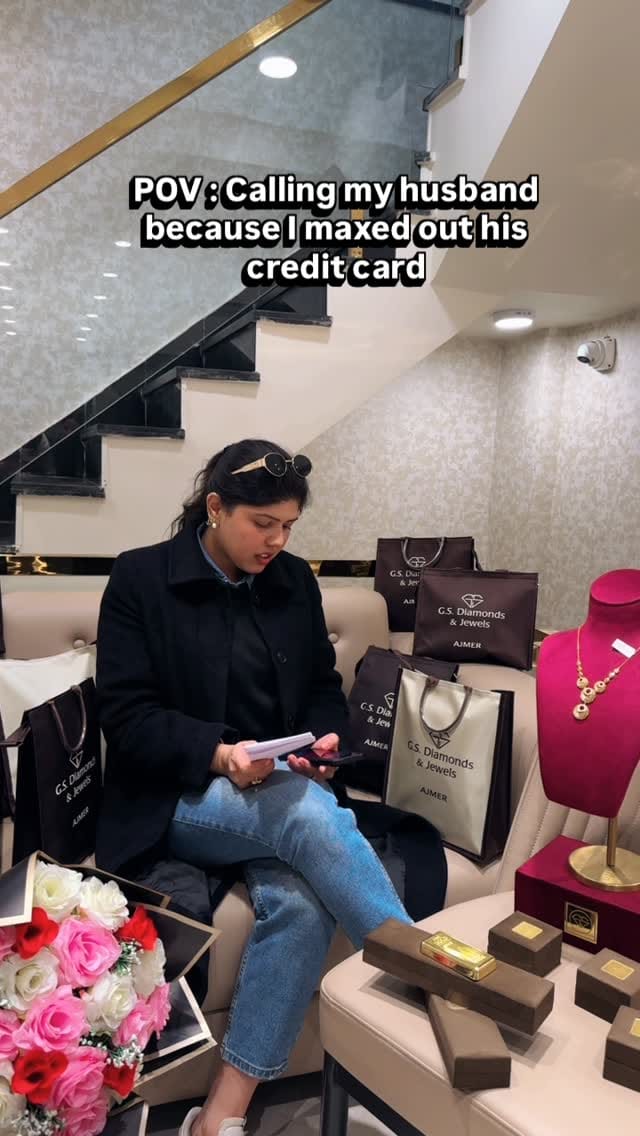 Post 3 by Yamini Mehra Khatwani -Fashion & Personal Stylist on Instagram (video)