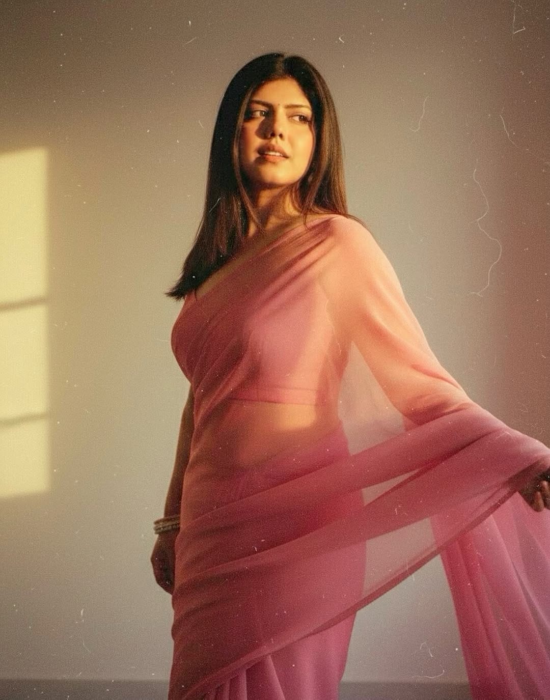 Post 1 by Yamini Mehra Khatwani -Fashion & Personal Stylist on Instagram (image)