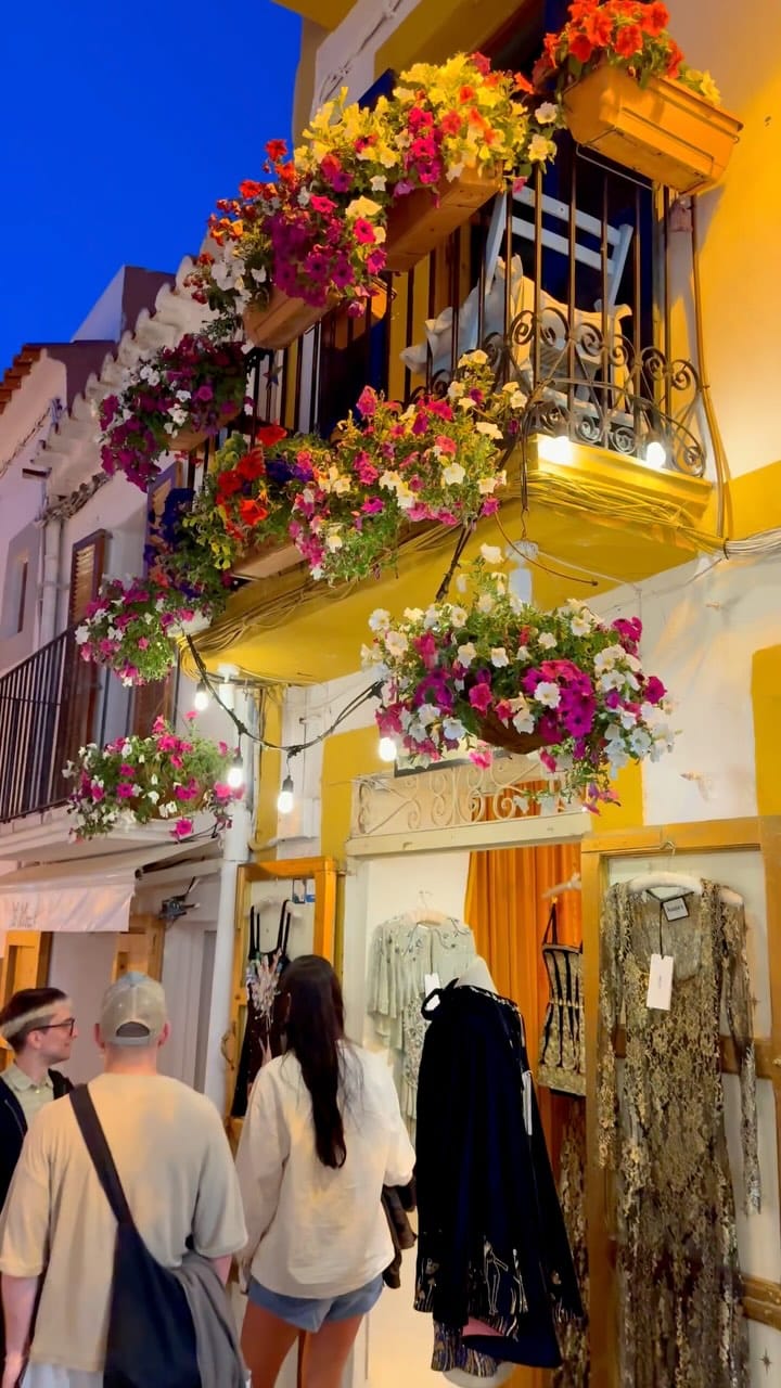 Post 8 by Annie’s Ibiza on Instagram (video)