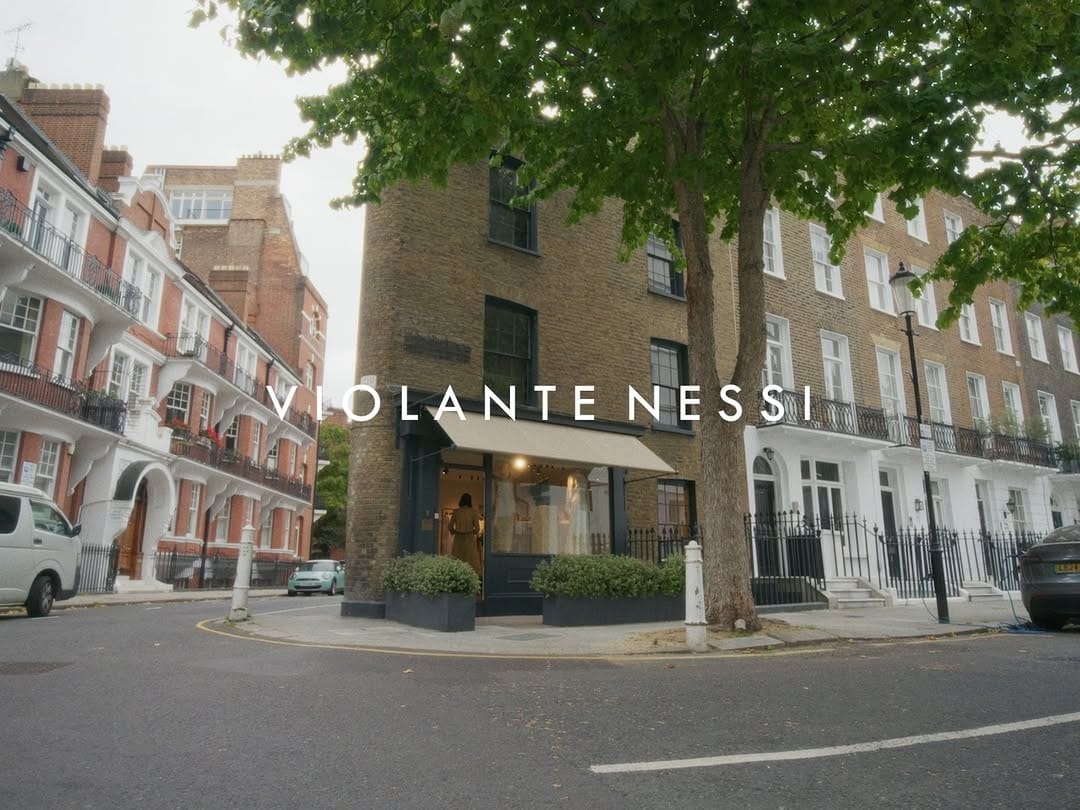 Post 9 by VIOLANTE NESSI on Instagram (video)