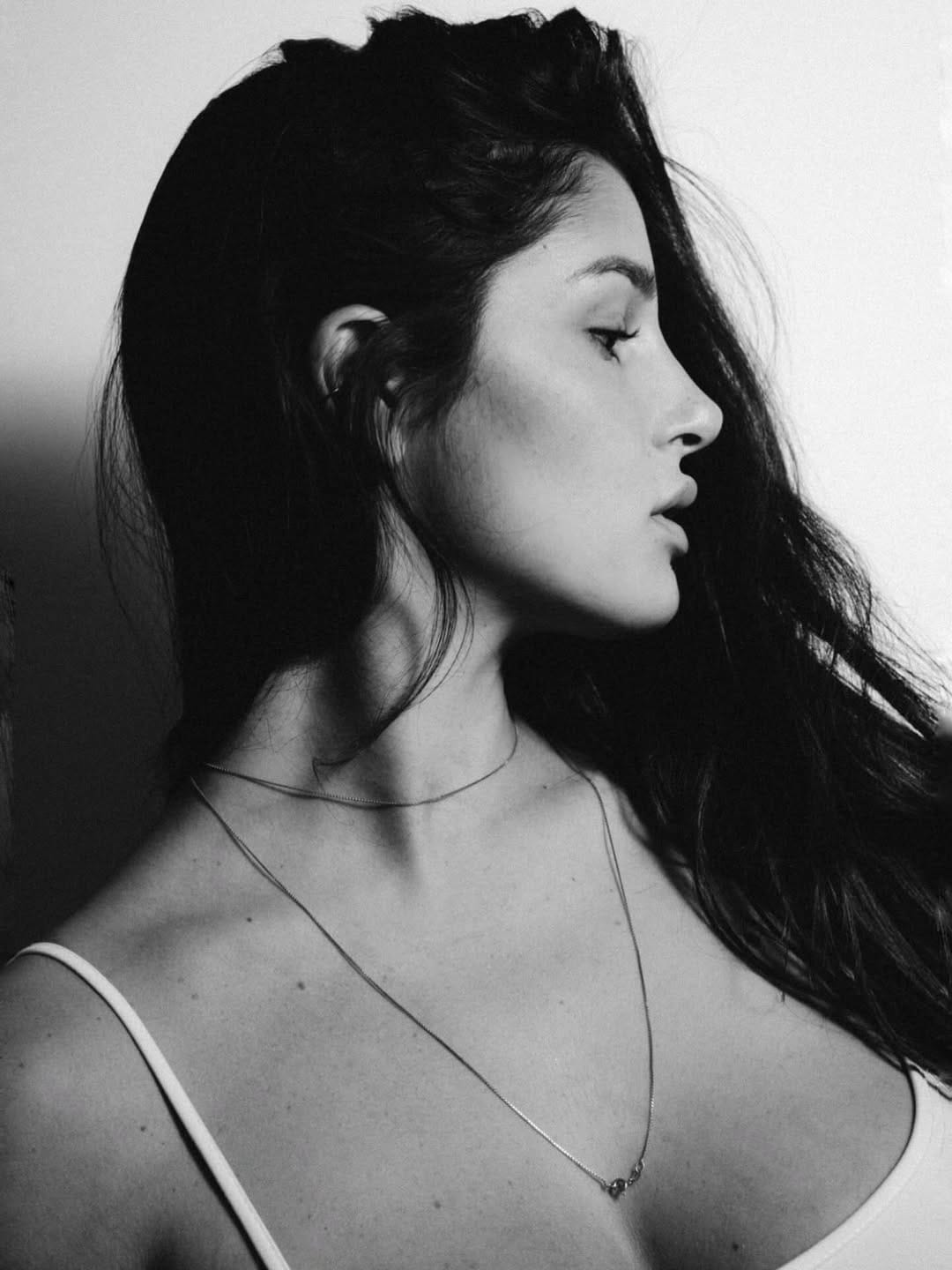 Post 6 by Melania Ciano on Instagram (image)