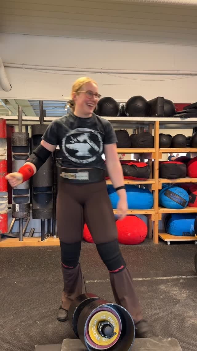 Post 1 by Smash & Pass Gymwear on Instagram (video)