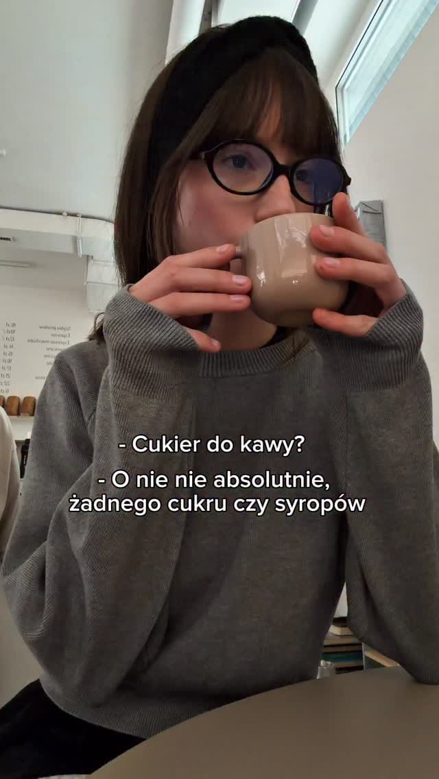Post 4 by Amelia Wnęk on Instagram (video)