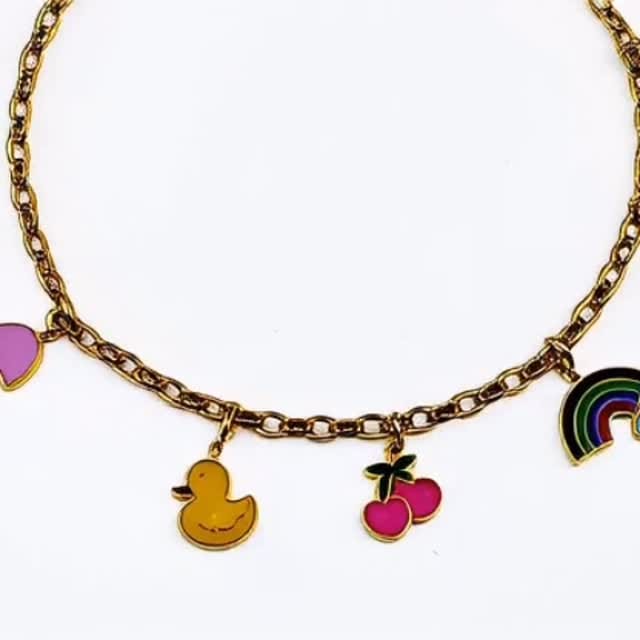 Post 8 by Anna Lou of London on Instagram (video)