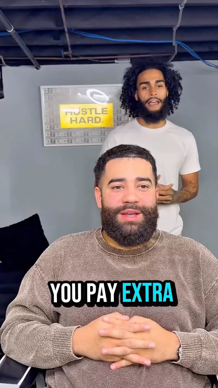 Post 7 by RI BARBER David Narvaez on Instagram (video)