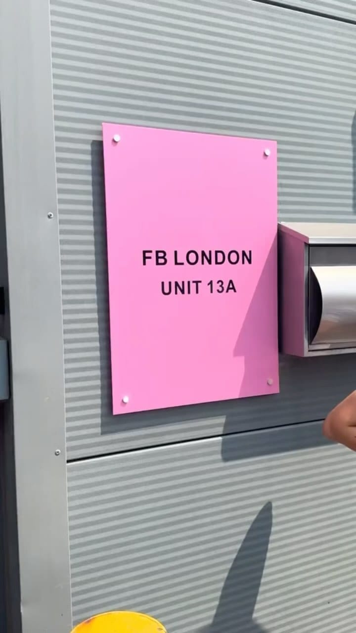 Post 8 by FB LONDON on Instagram (video)