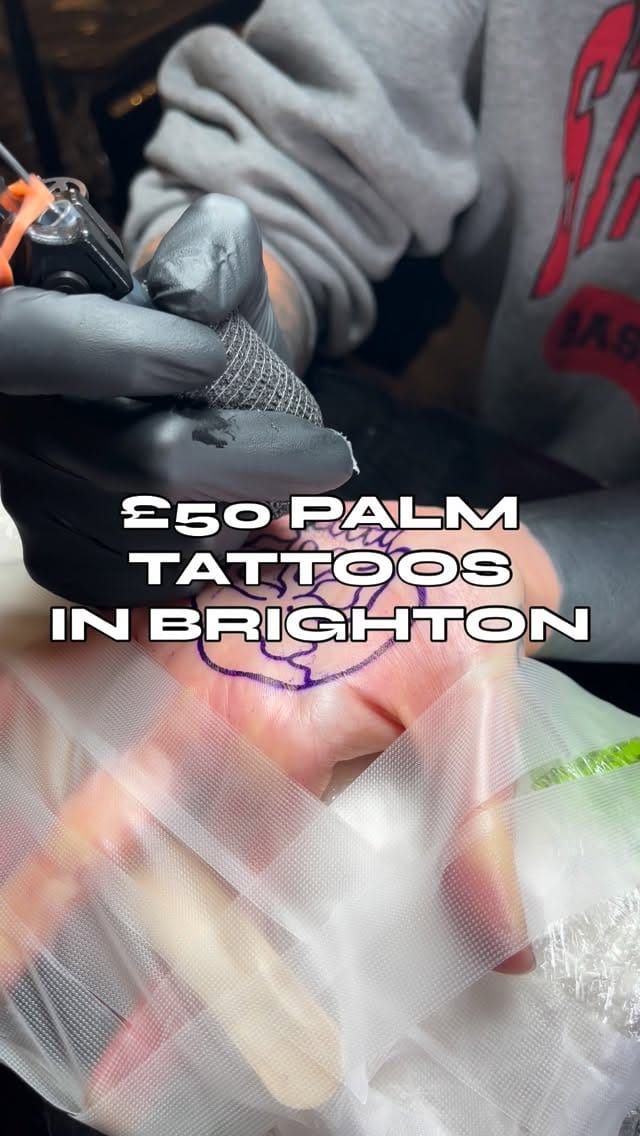 Post 3 by your favourite artist ever (lucy) on Instagram (video)