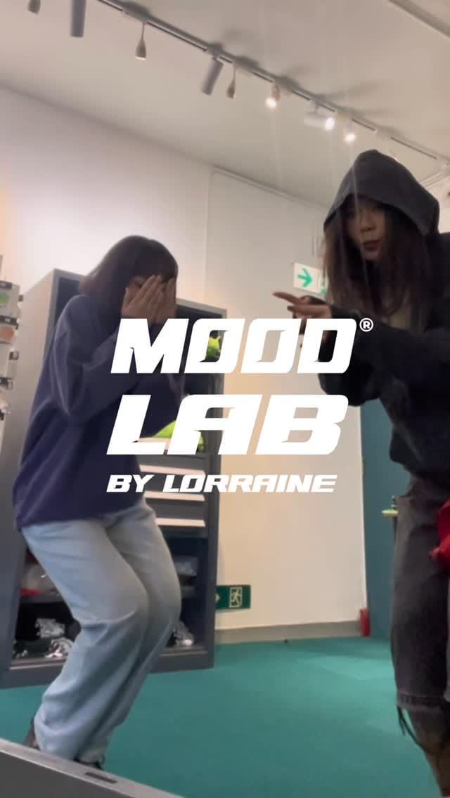 Post 5 by MOODLABBYLORRAINE® on Instagram (video)