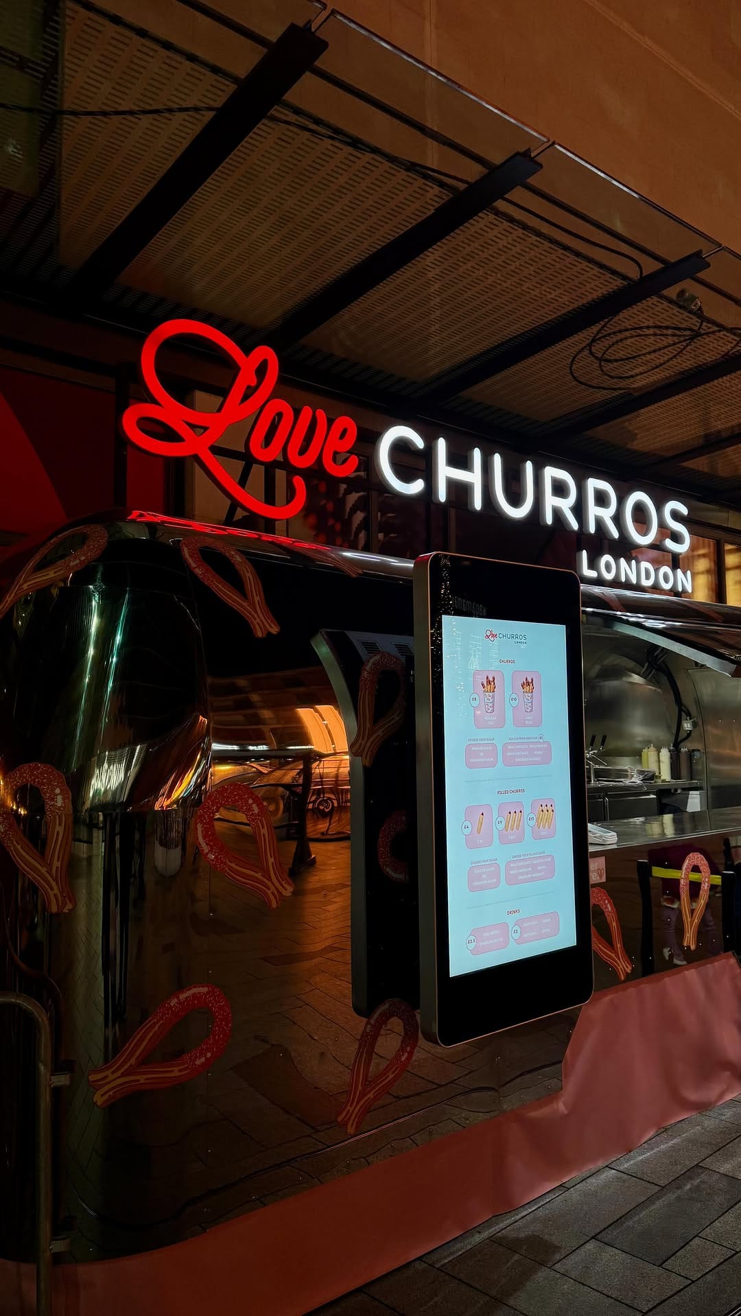 Post 6 by Love Churros London on Instagram (video)