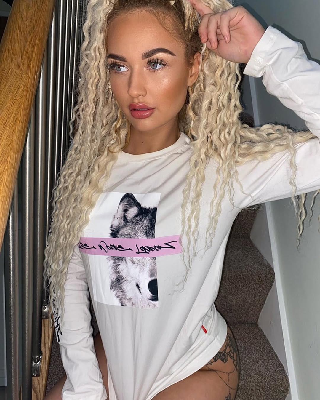 Post 6 by TWL CLOTHING on Instagram (carousel)
