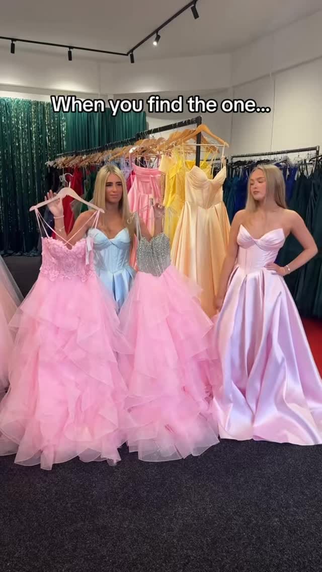Post 10 by MaralDress on Instagram (video)