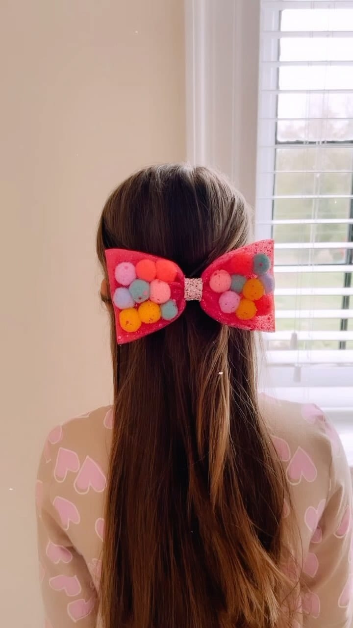 Post 6 by Pom + Minnie on Instagram (video)
