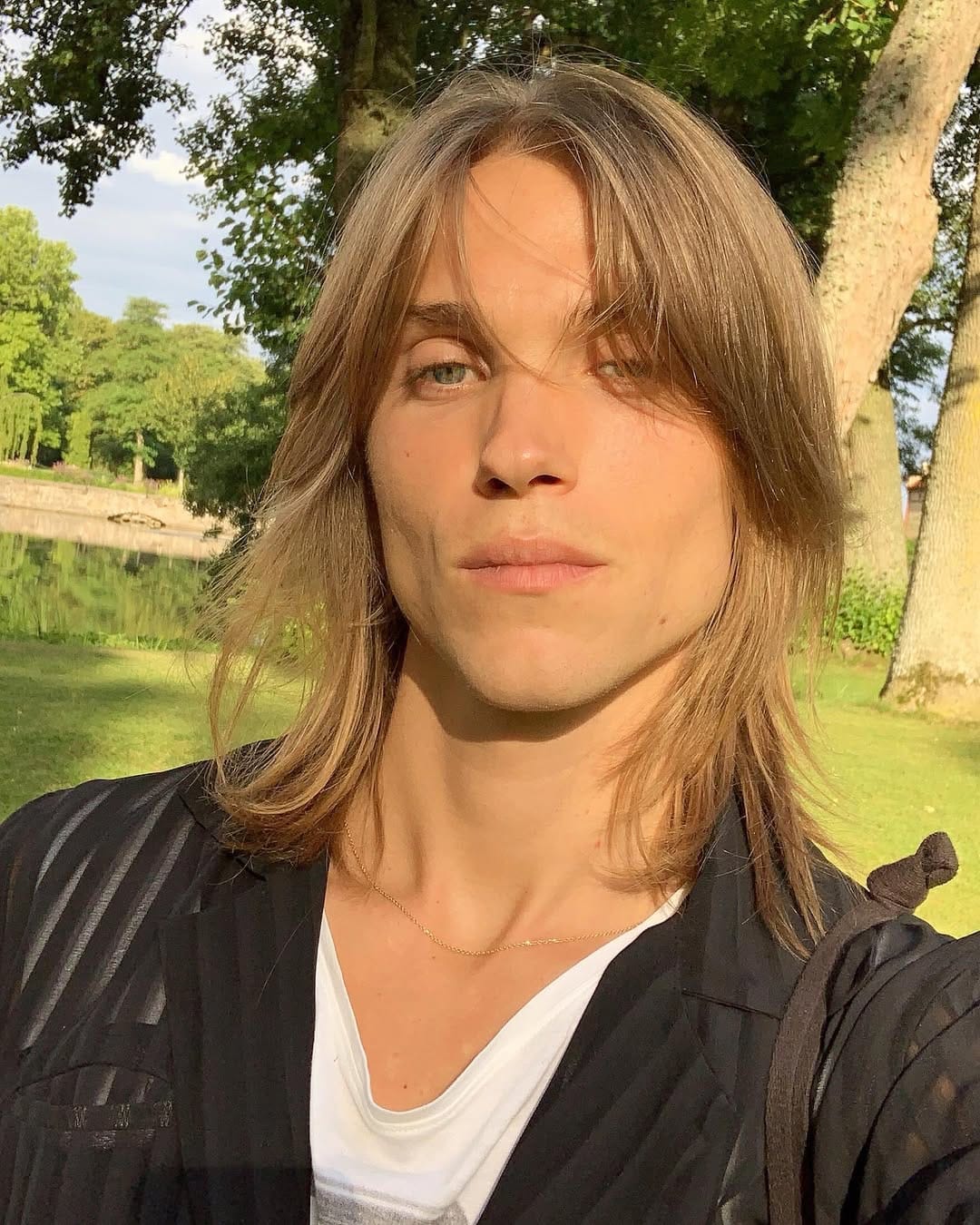 Post 2 by emil andersson on Instagram (image)