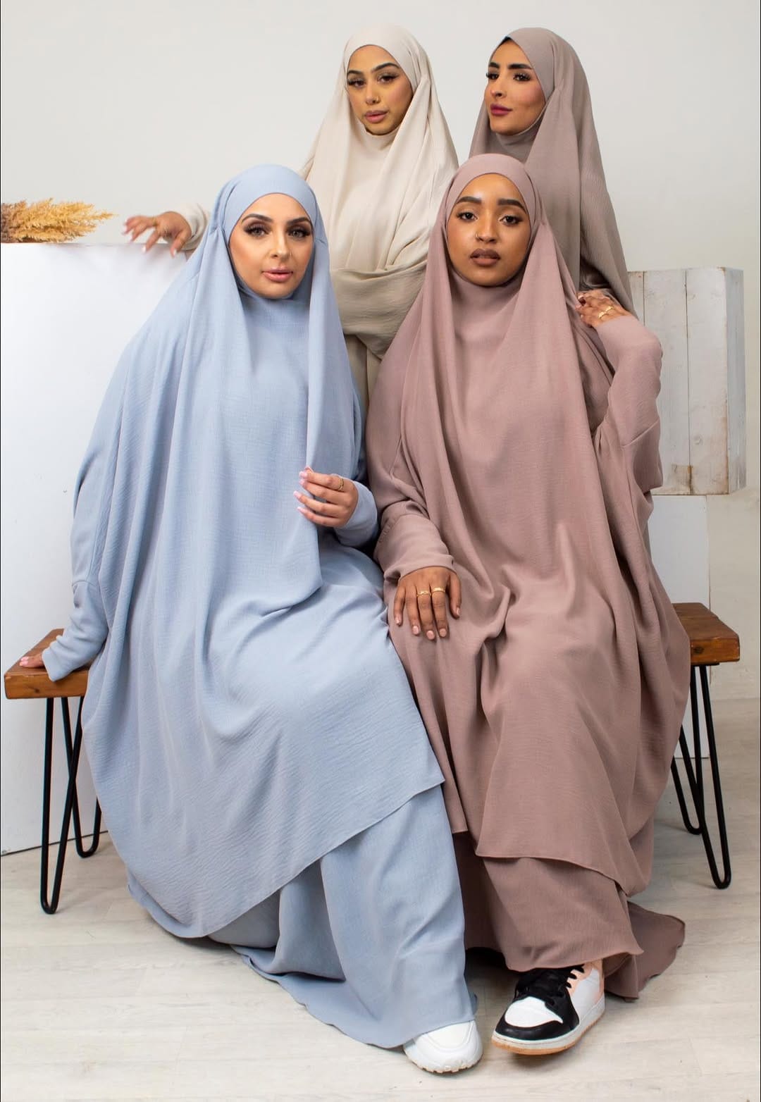 Post 8 by Muslim Boutiques on Instagram (carousel)