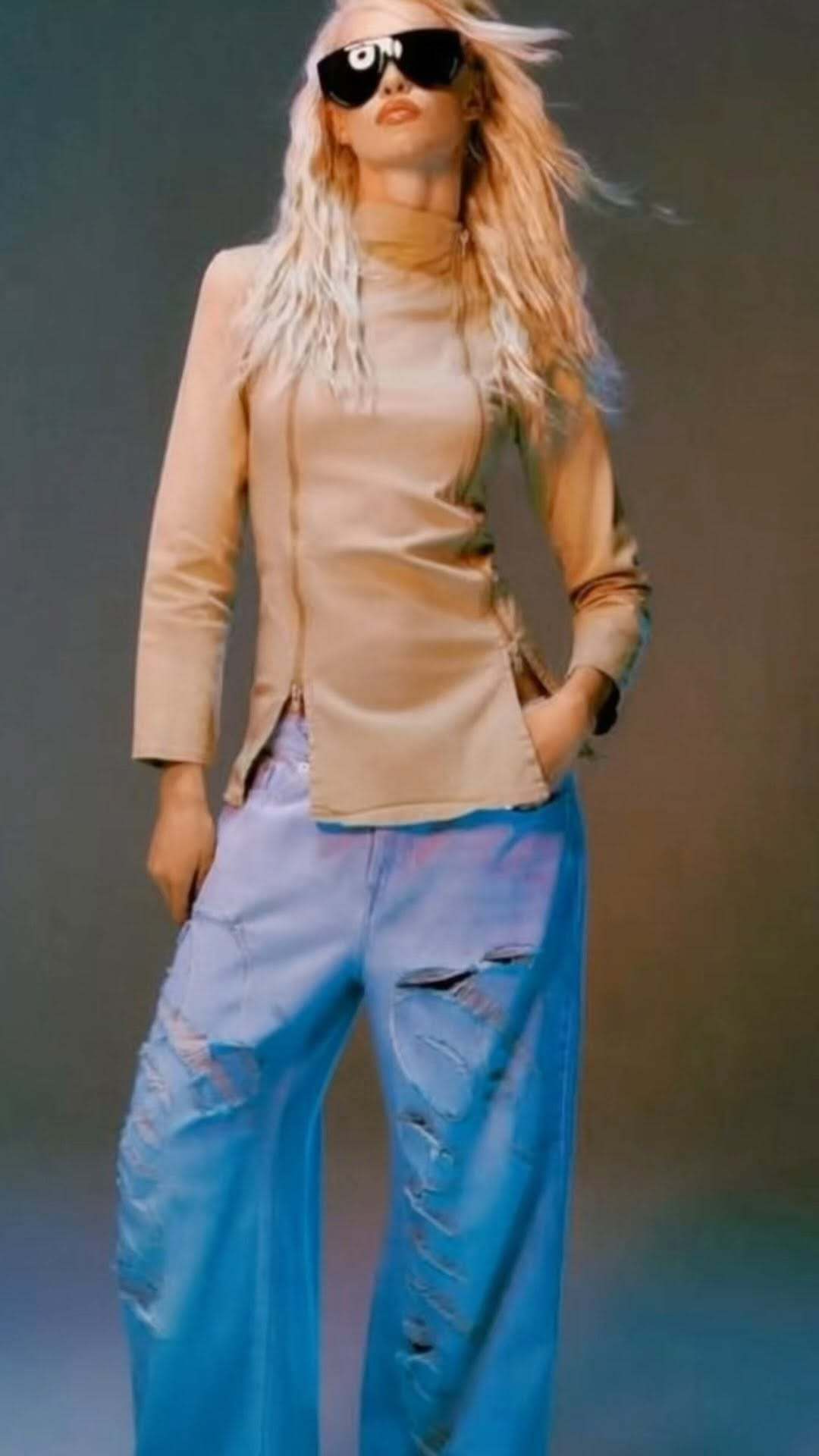 Post 2 by OFFICIAL JUICY COUTURE UK on Instagram (video)