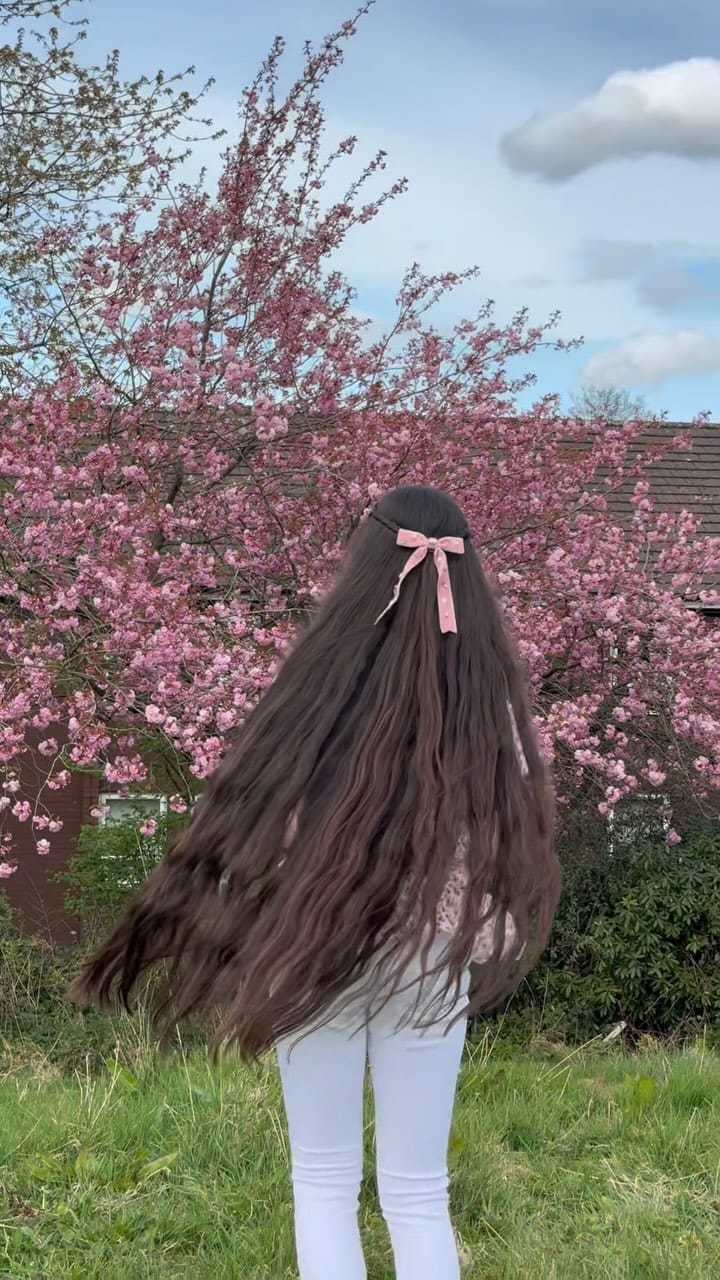 Post 10 by 🇬🇧Roya delnia🇬🇧 on Instagram (video)