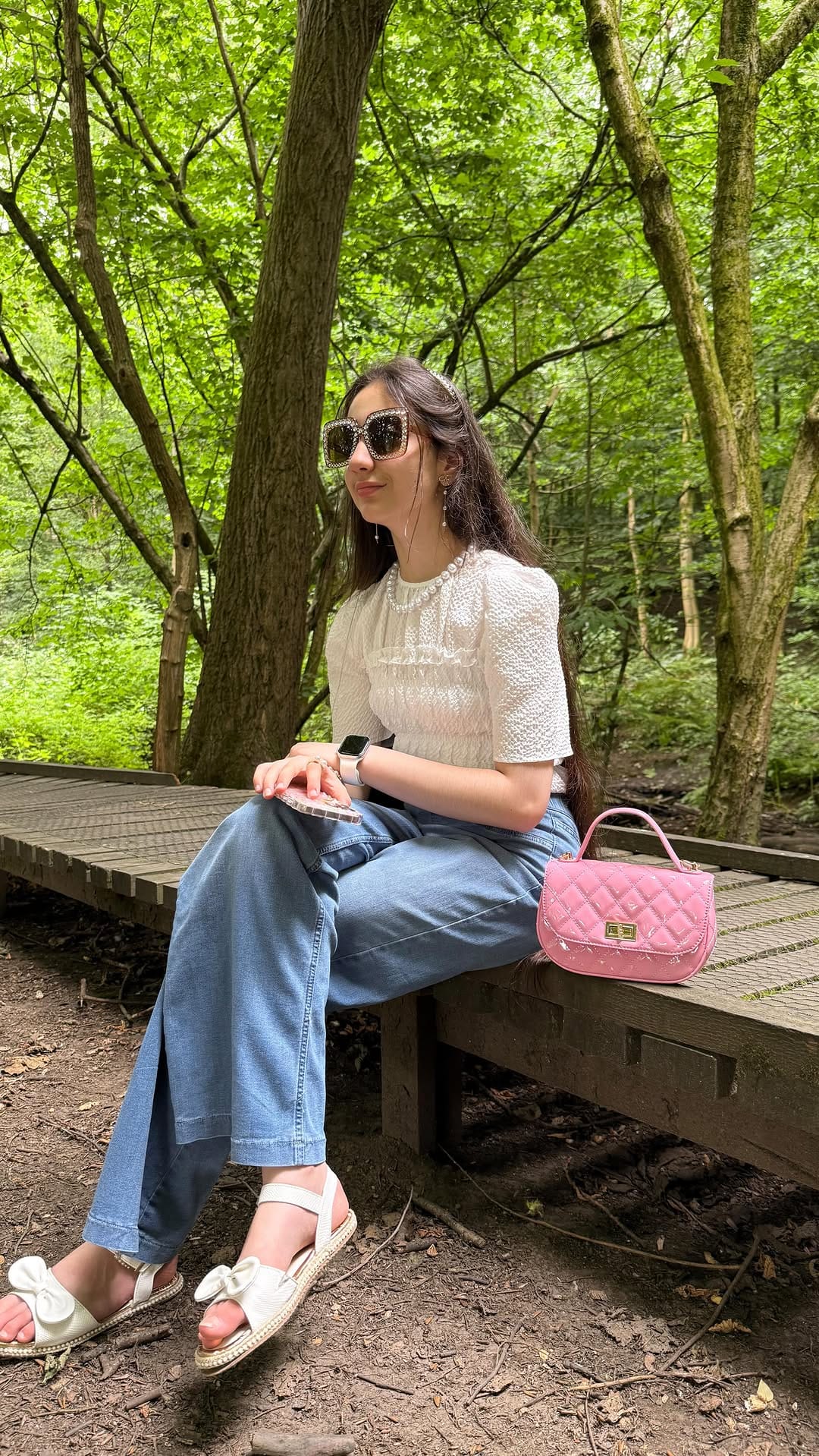Post 8 by 🇬🇧Roya delnia🇬🇧 on Instagram (video)