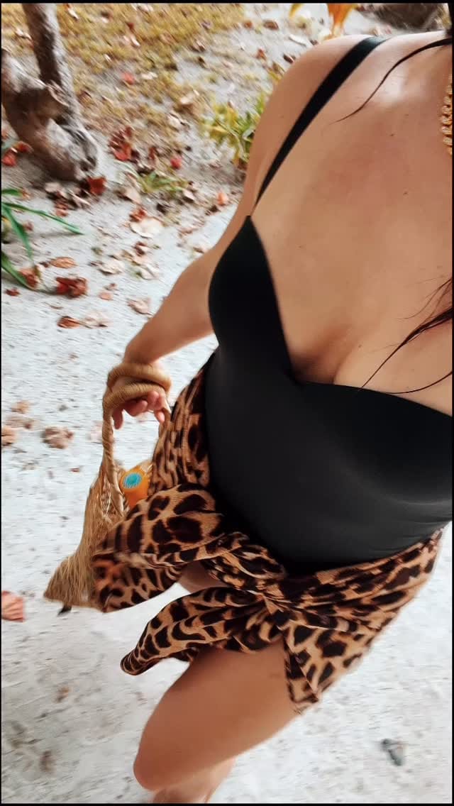 Post 8 by MARLI SLIP DRESSES FASHION BRAND on Instagram (video)