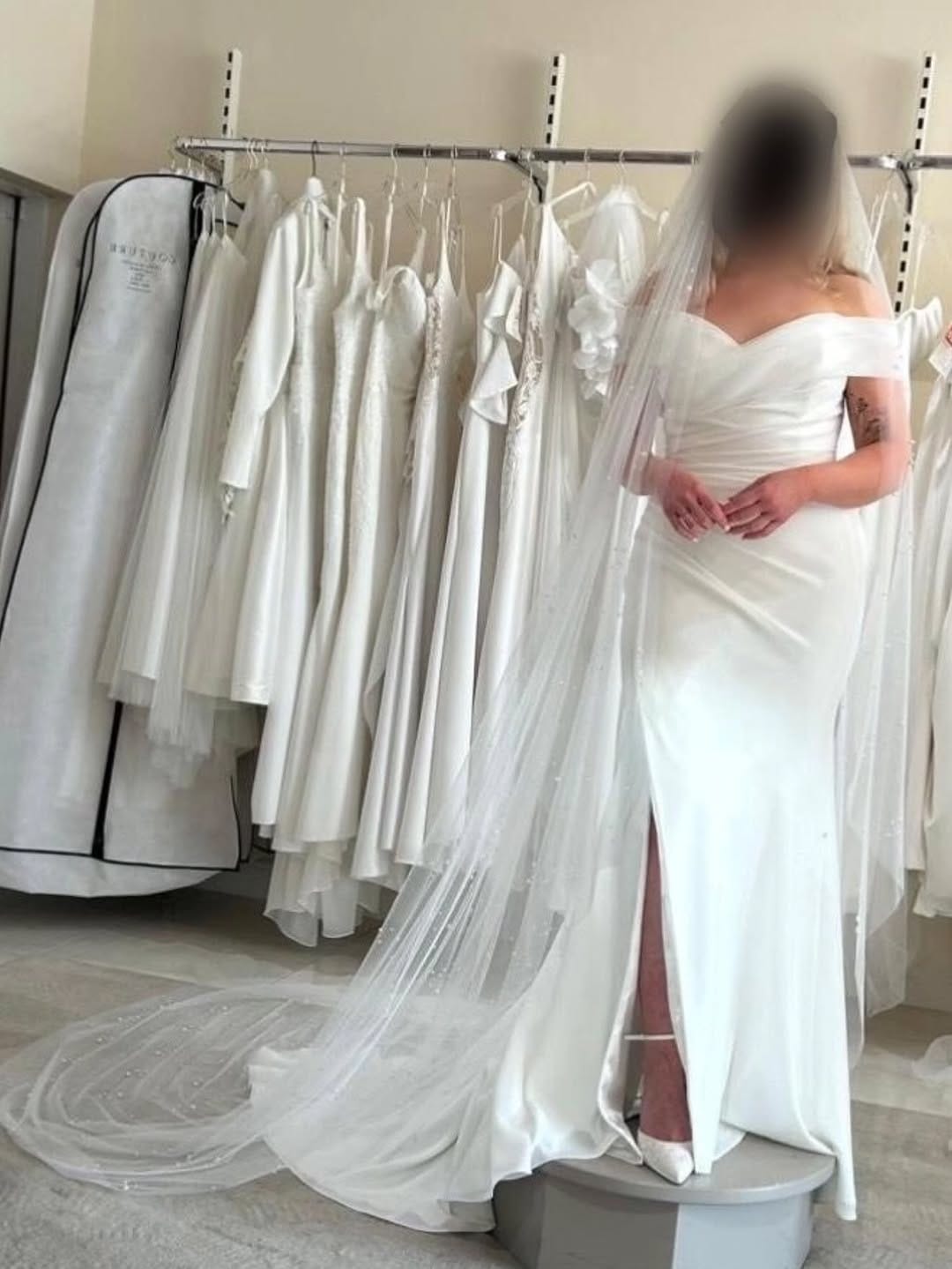 Post 5 by WEDDING & BRIDESMAID DRESSES on Instagram (carousel)