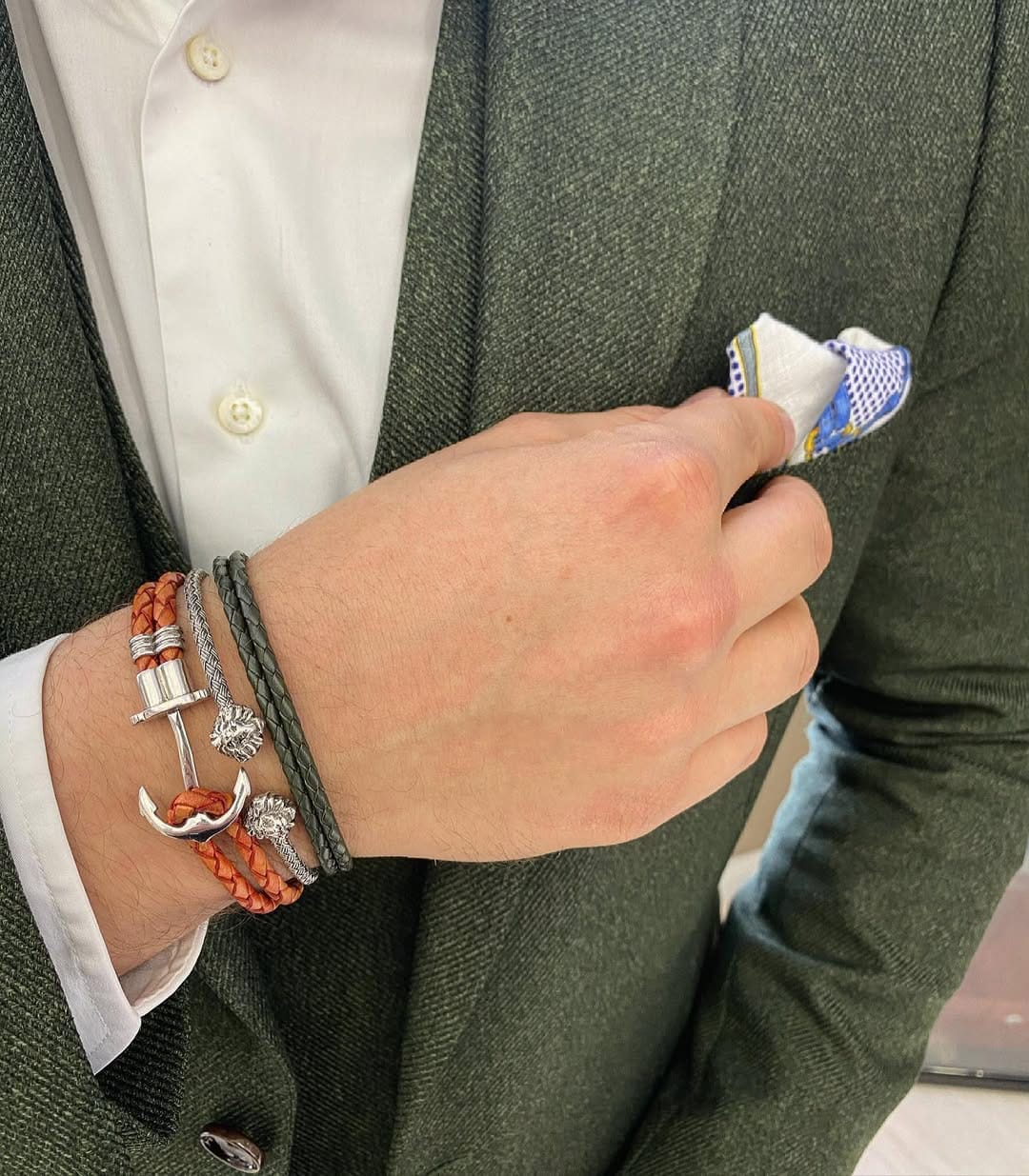 Post 5 by Bracelets Club on Instagram (image)