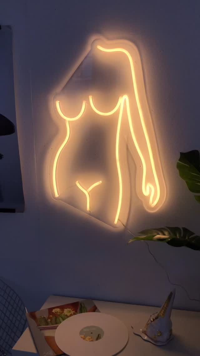 Post 6 by bag and bones ltd on Instagram (video)