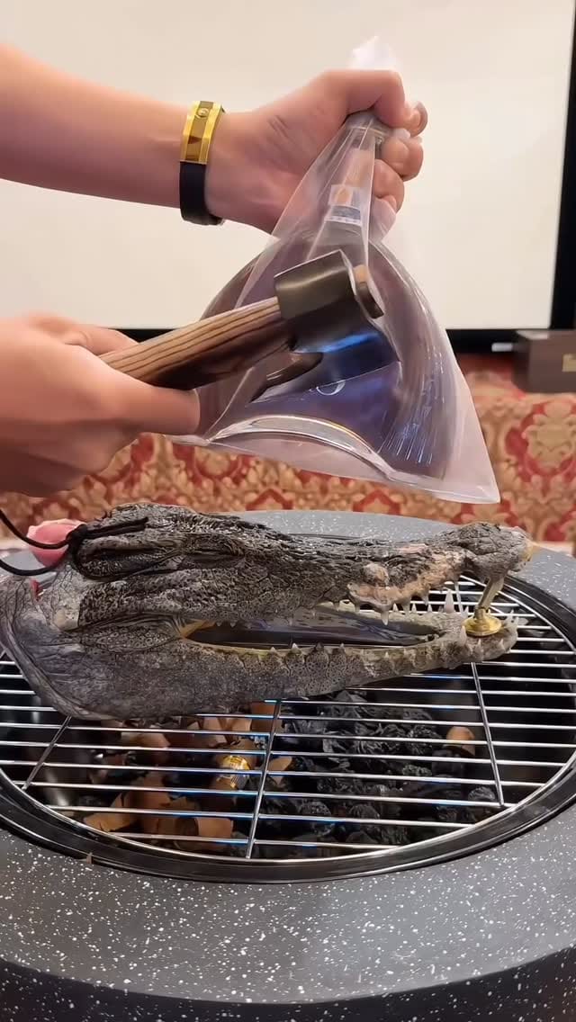 Post 7 by Whisky Situation on Instagram (video)