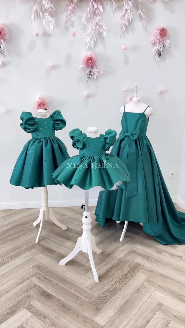 Post 7 by GIRLS’ AND MOMS’ DRESSES ATELIER WORLDWIDE on Instagram (video)
