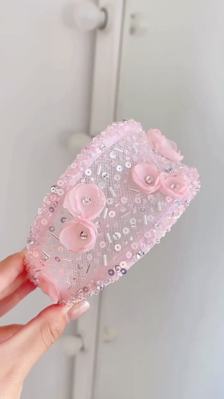 Post 5 by GIRLS’ AND MOMS’ DRESSES ATELIER WORLDWIDE on Instagram (video)
