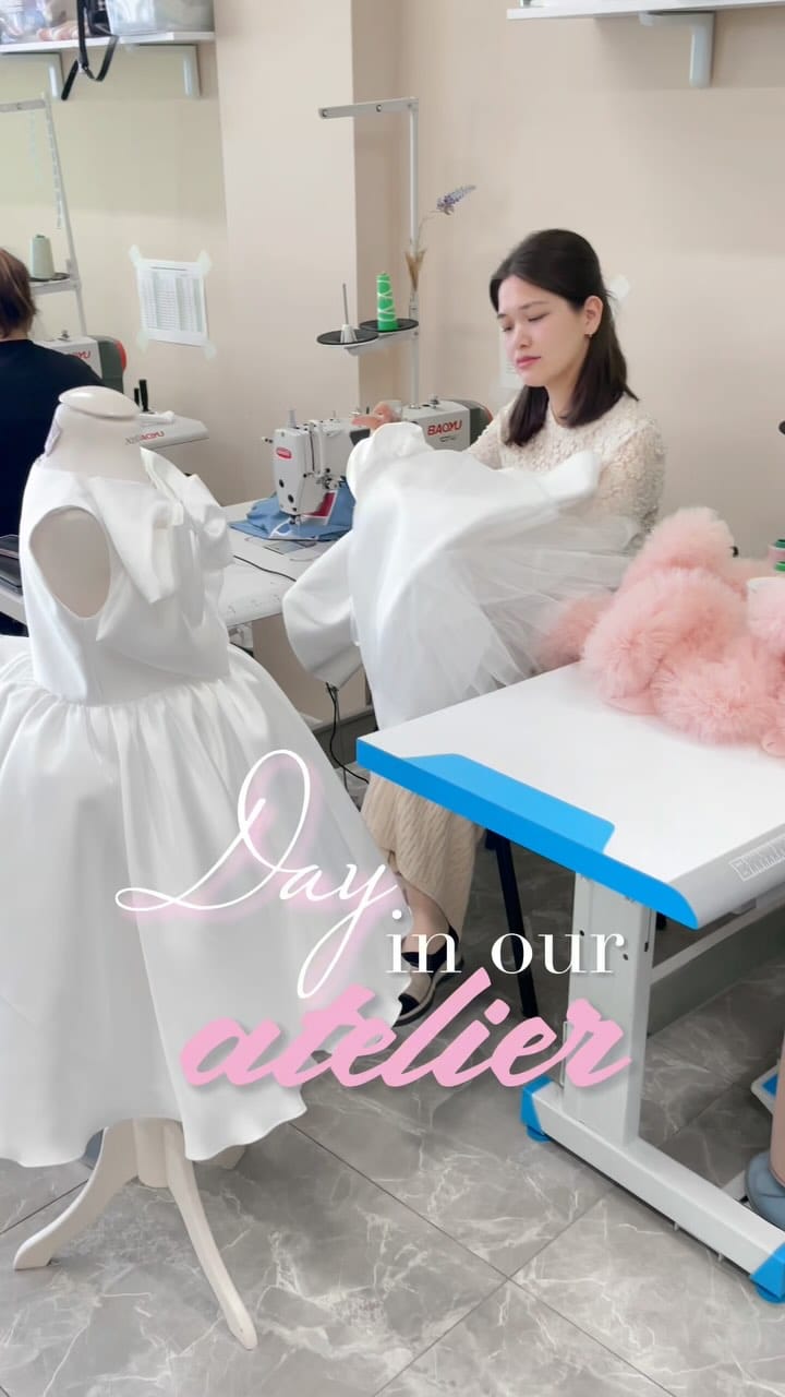 Post 10 by GIRLS’ AND MOMS’ DRESSES ATELIER WORLDWIDE on Instagram (video)