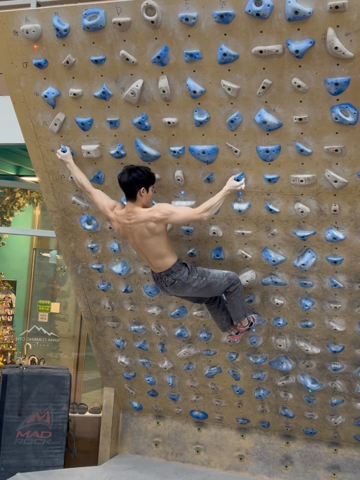 Post 8 by Moon Climbing on Instagram (carousel)