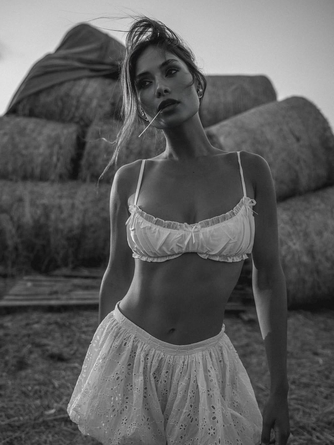 Post 7 by Yasmin Verheijen on Instagram (carousel)