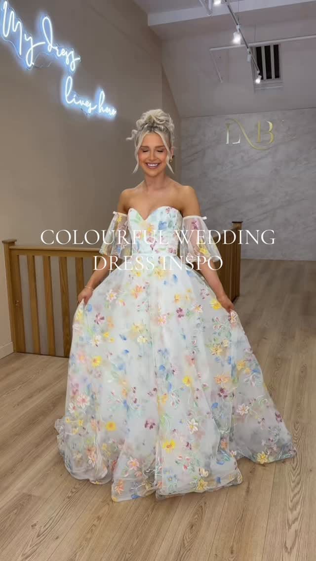 Post 3 by LAURA MAY BRIDAL on Instagram (video)